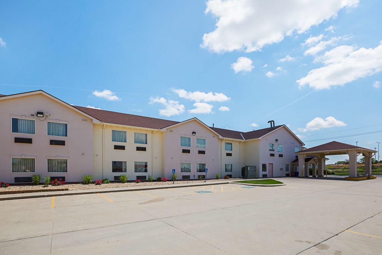 Motel 6 Omaha - Iat West Luaran gambar