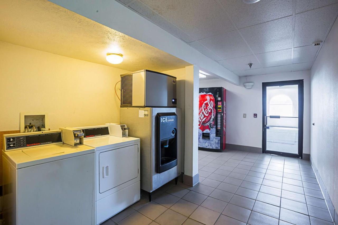 Motel 6 Omaha - Iat West Luaran gambar