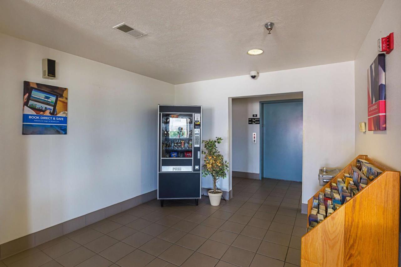 Motel 6 Omaha - Iat West Luaran gambar